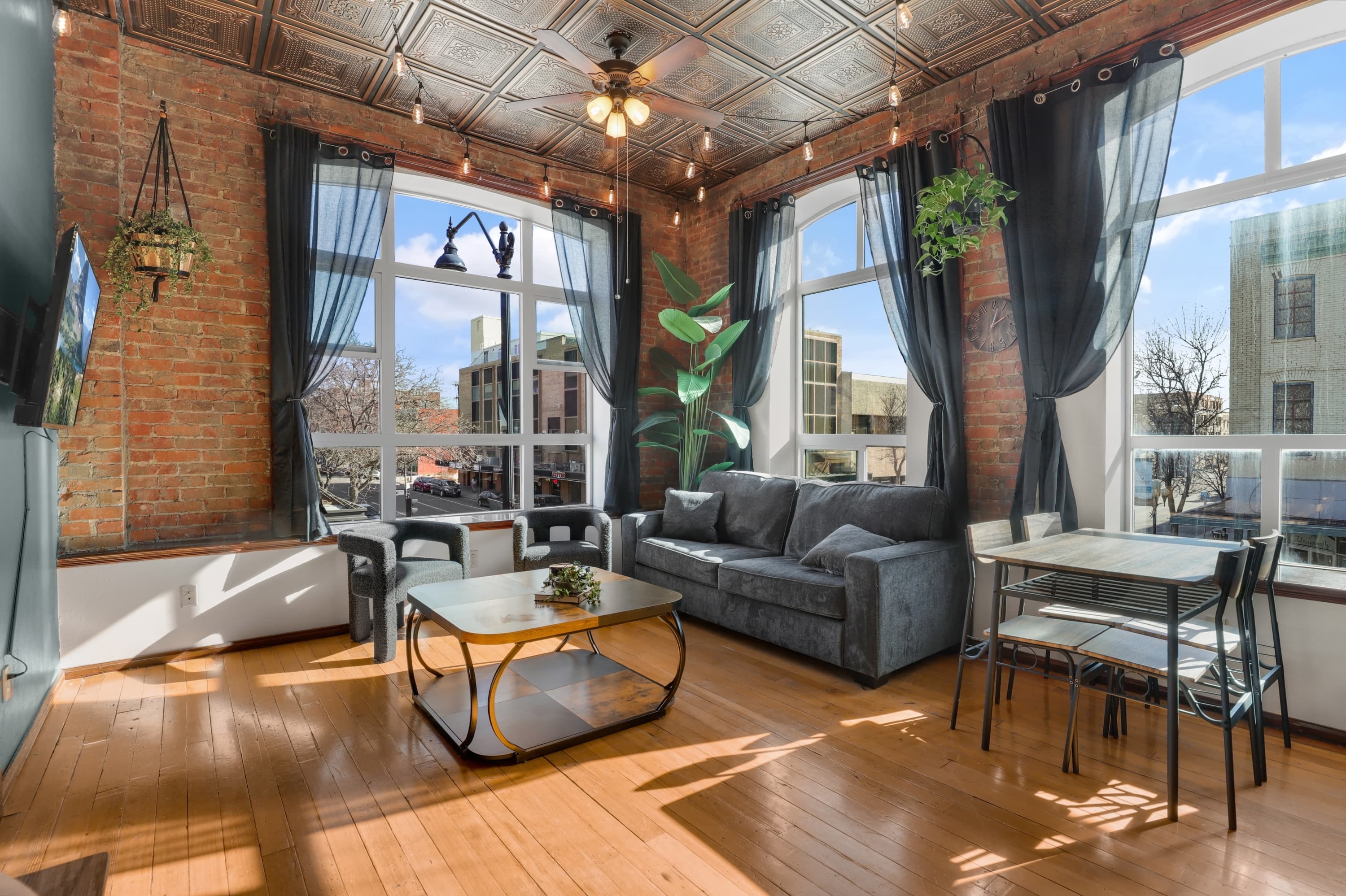 The Overlook bedroom in downtown Great Falls