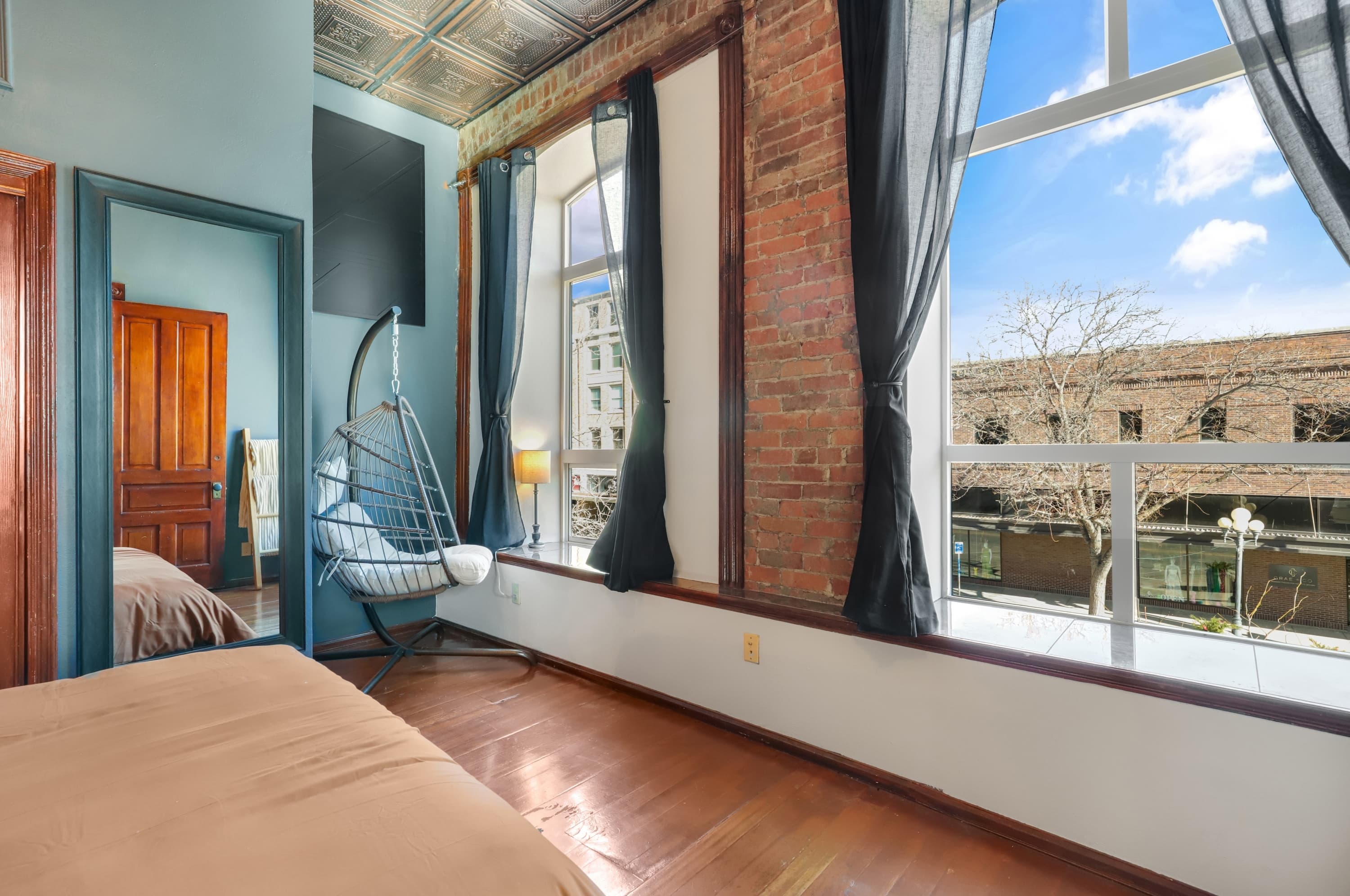 The Overlook bedroom in downtown Great Falls