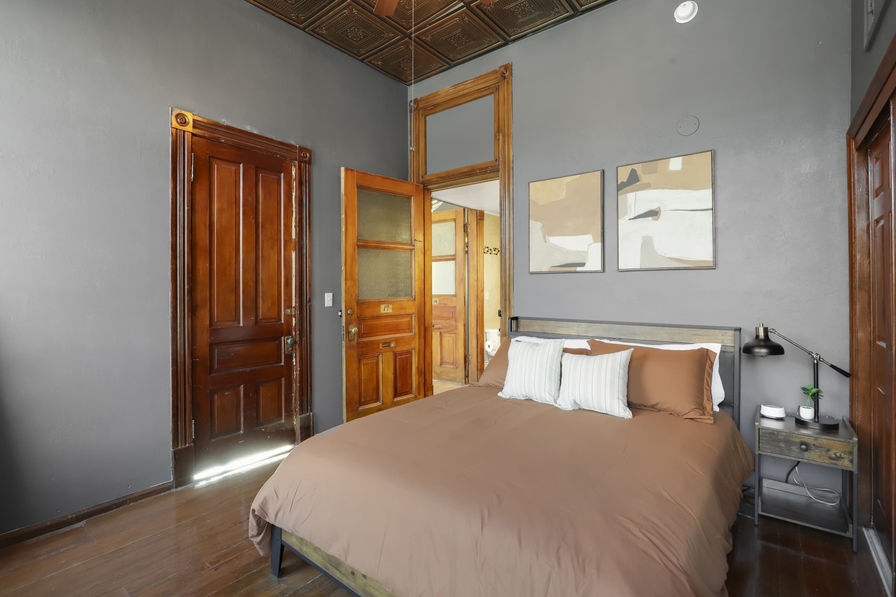 The Overlook bedroom in downtown Great Falls