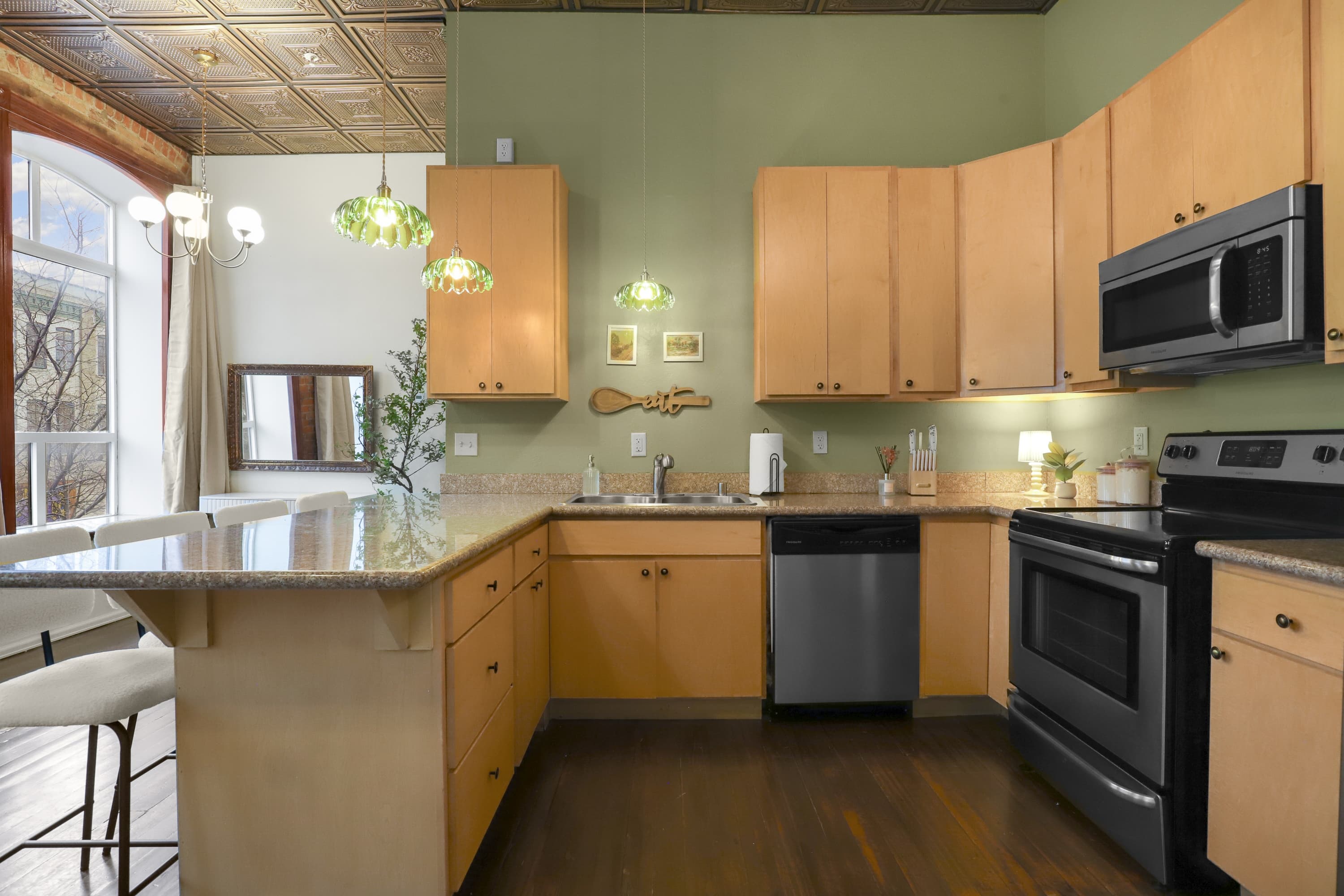 The Riverdale bedroom in downtown Great Falls