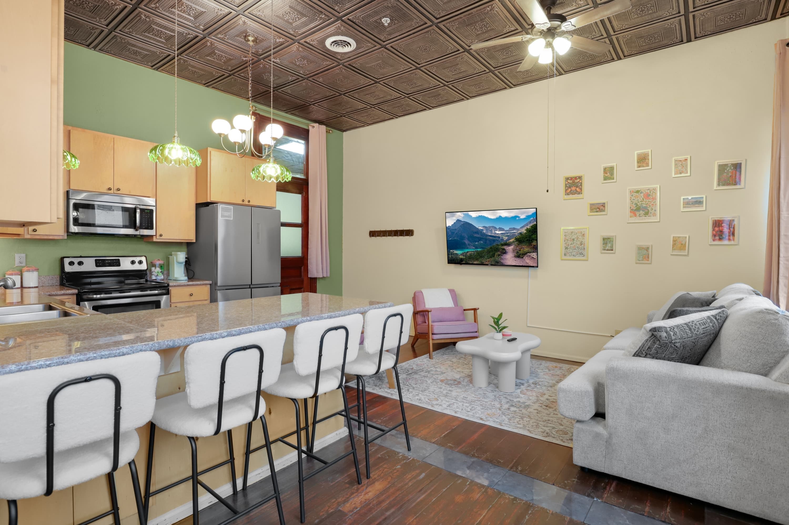 The Riverdale bedroom in downtown Great Falls