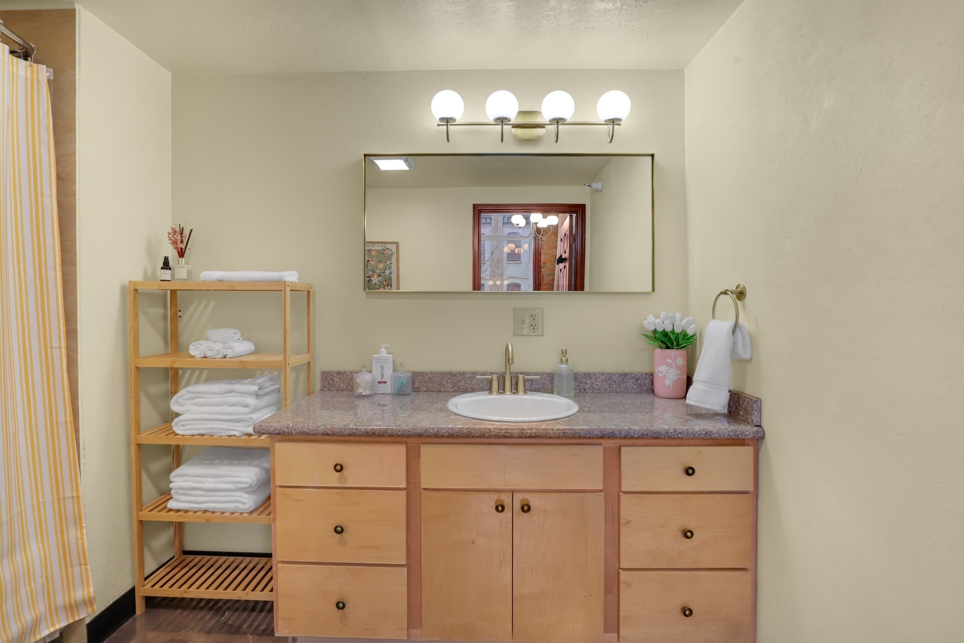The Riverdale suite interior photo 8 at The Cory Block Apartments