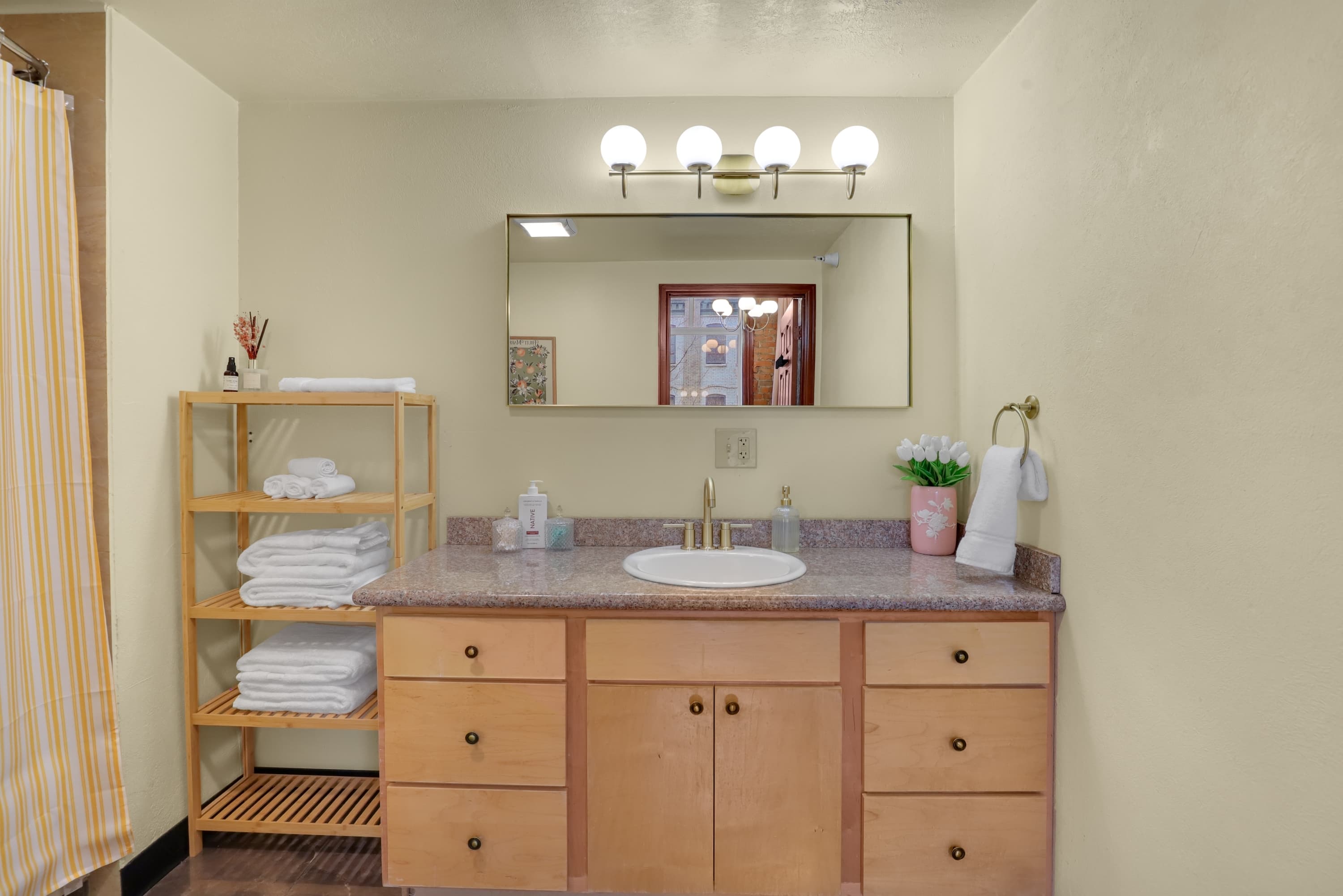 The Riverdale bedroom in downtown Great Falls